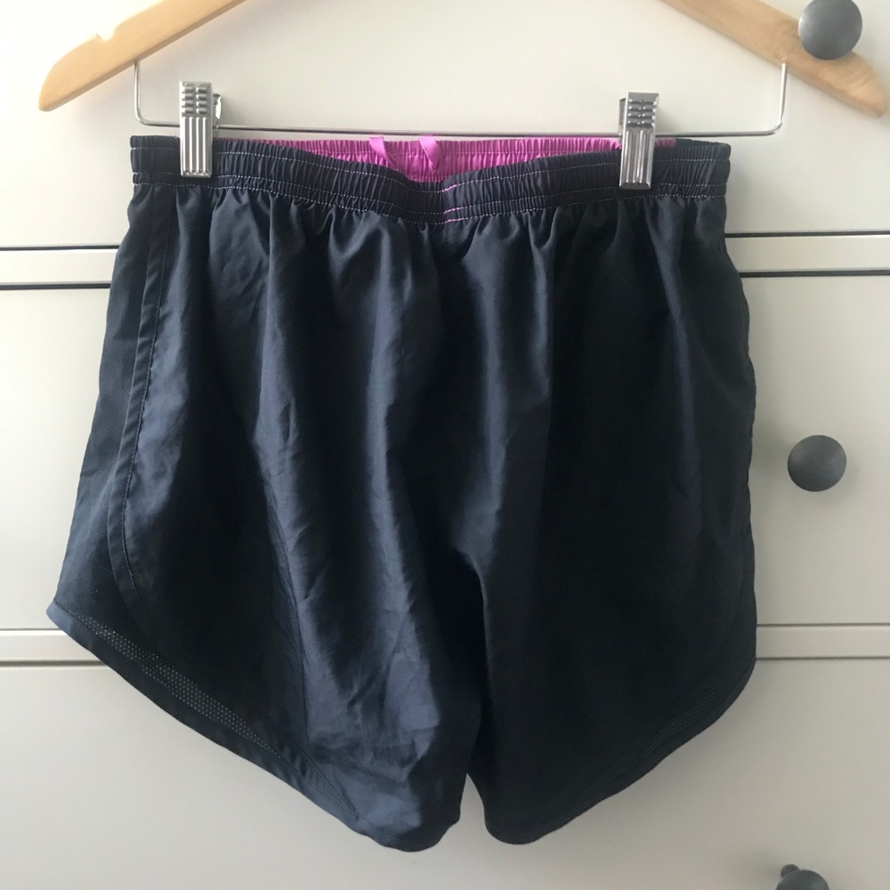 Nike Dri Fit Shorts - Picture 2 of 4